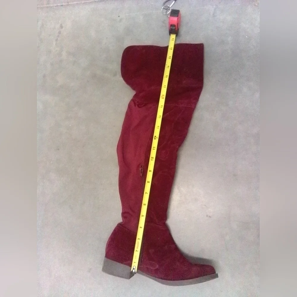 New . Box broke..Shoedazzle boots